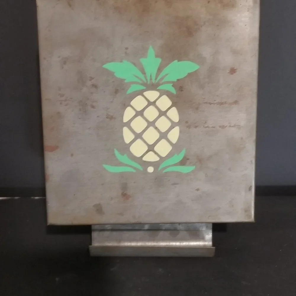 CURRENT PINEAPPLE METAL WALL DECOR LEAVE A NOTE HOLDER